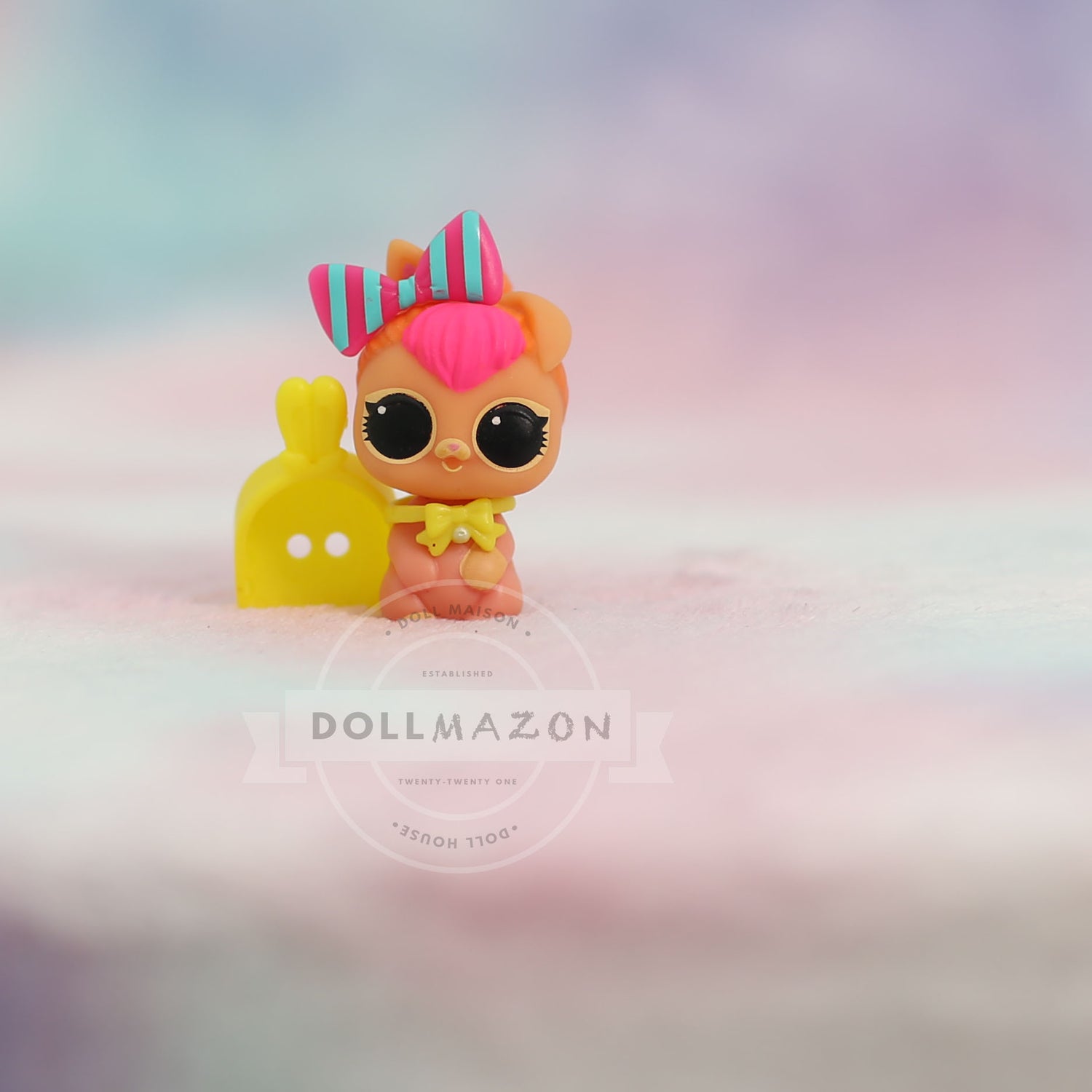 One of the most recent LOL Surprise! toys to be released is the Biggie Pets. They're larger versions of the popular LOL pets from Series 3 (Dollmatian, Hop Hop, MC Hammy, Neon Kitty, D.J. K9 , Spicy Kitty , Cottontail Q.T.)