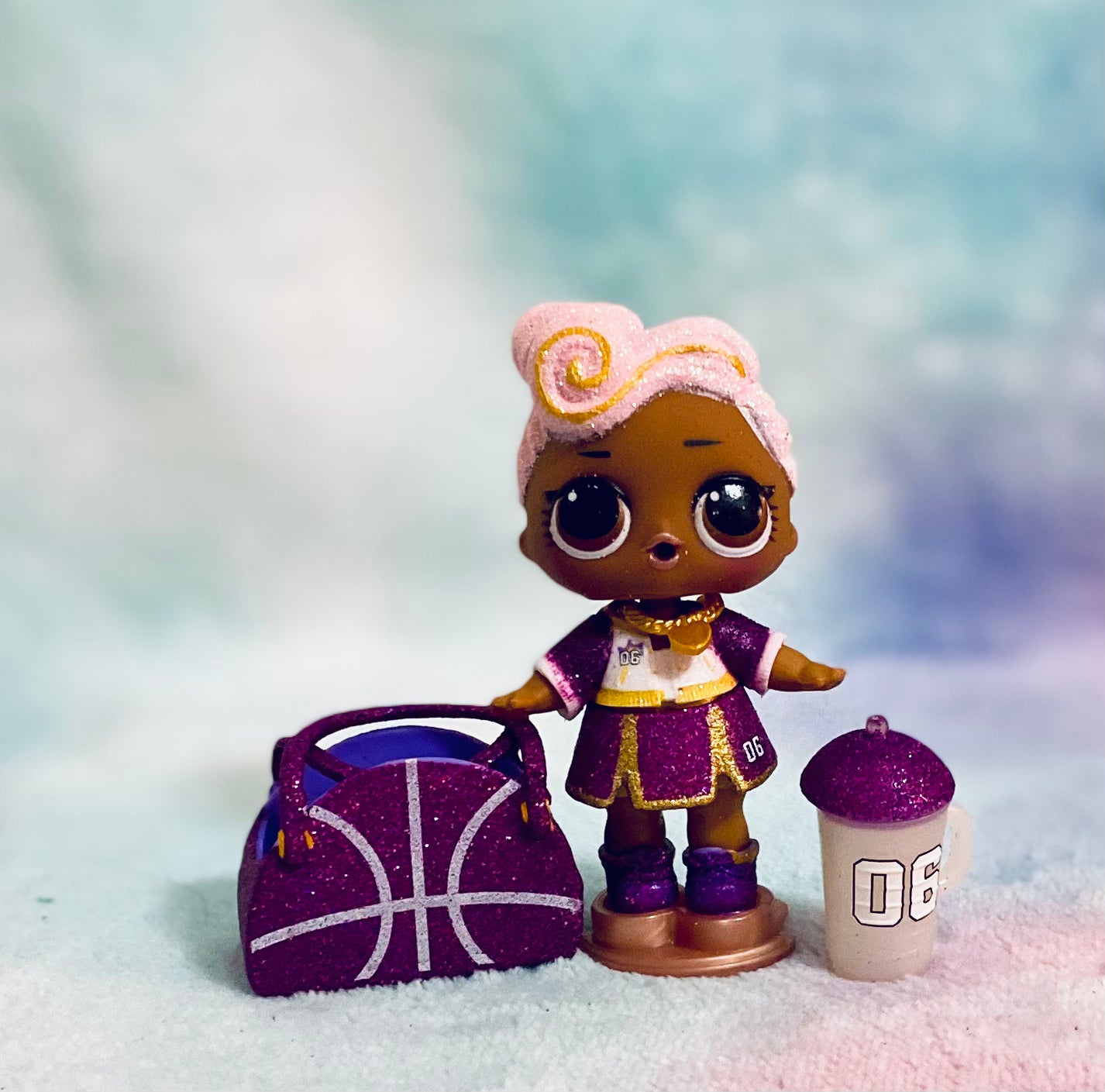 D.J. (AS-608) DJ LOL Surprise All-Star B.B.s Sports Series 6 Sports Sparkly Basketball Series