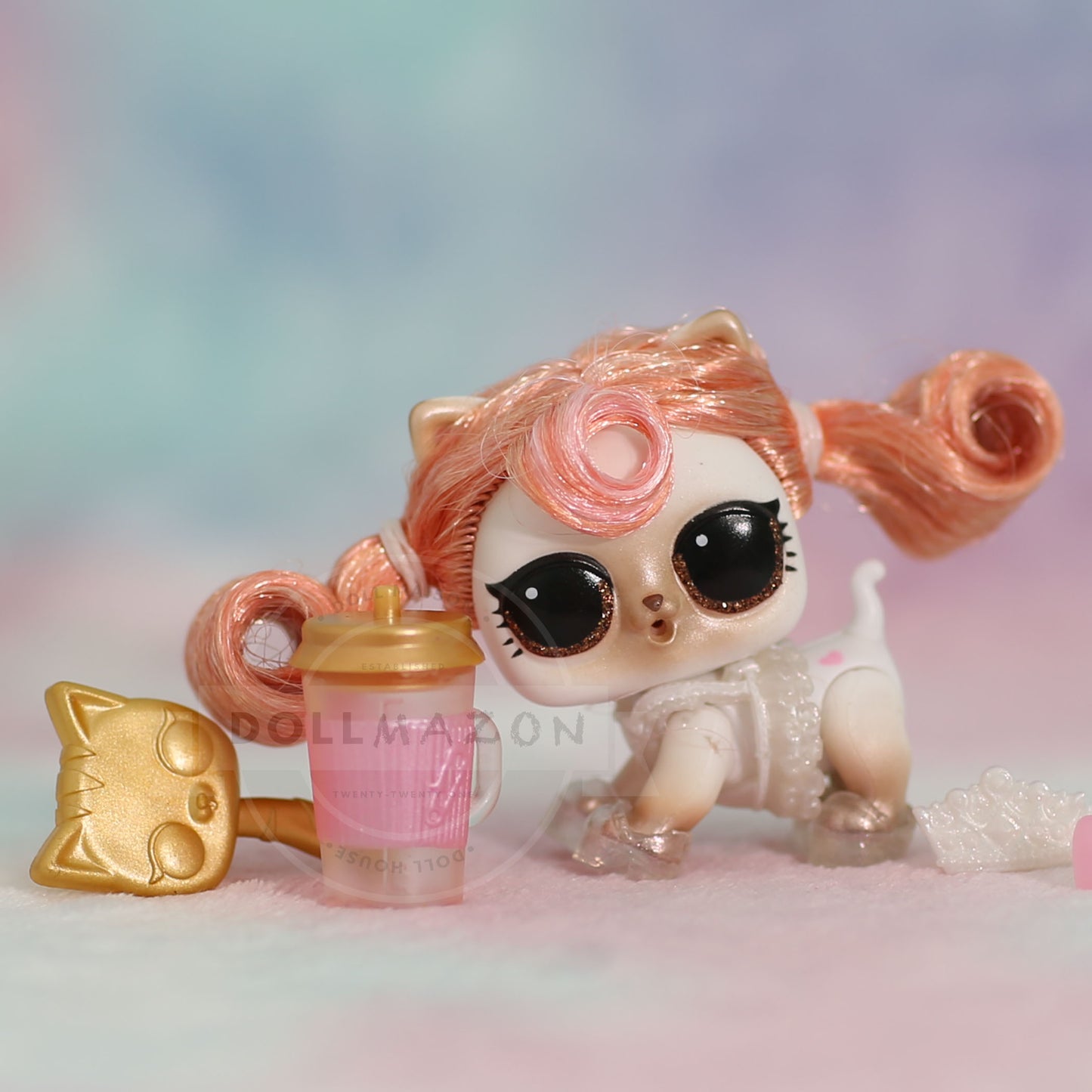 Frilly Kitty LOL Surprise Lights Pets Opposites Club (L-017)