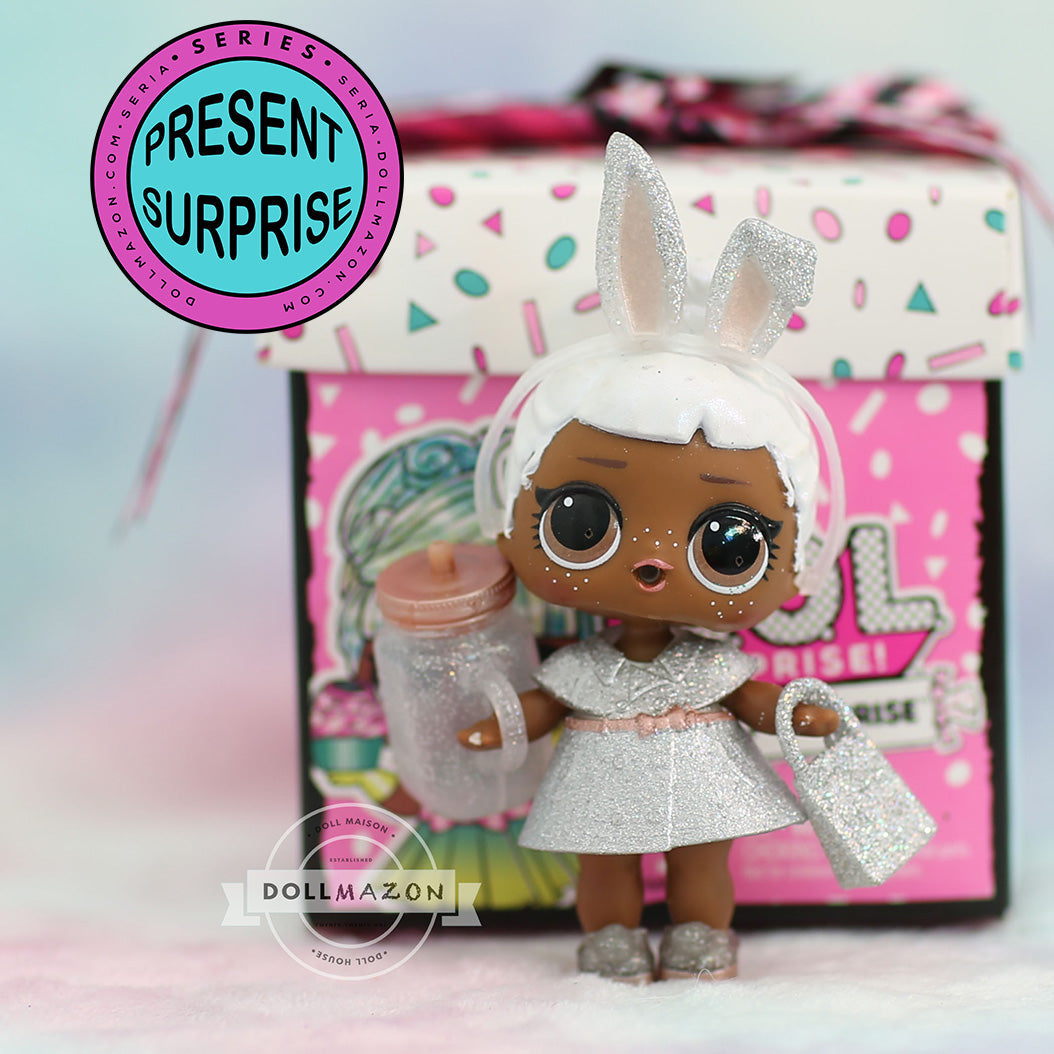 It's time to shine with L.O.L. Surprise this season! Present Surprise Gifts from LOL Dolls. Holiday present surprise line includes a limited-edition doll and a cute little elf character.